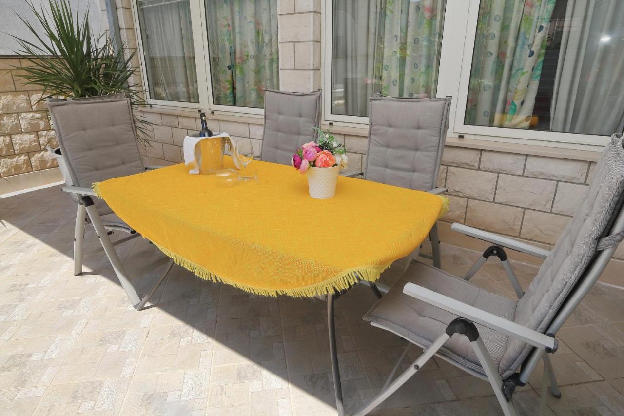 Apartman Nika - Marija Makarska Exteriör bild