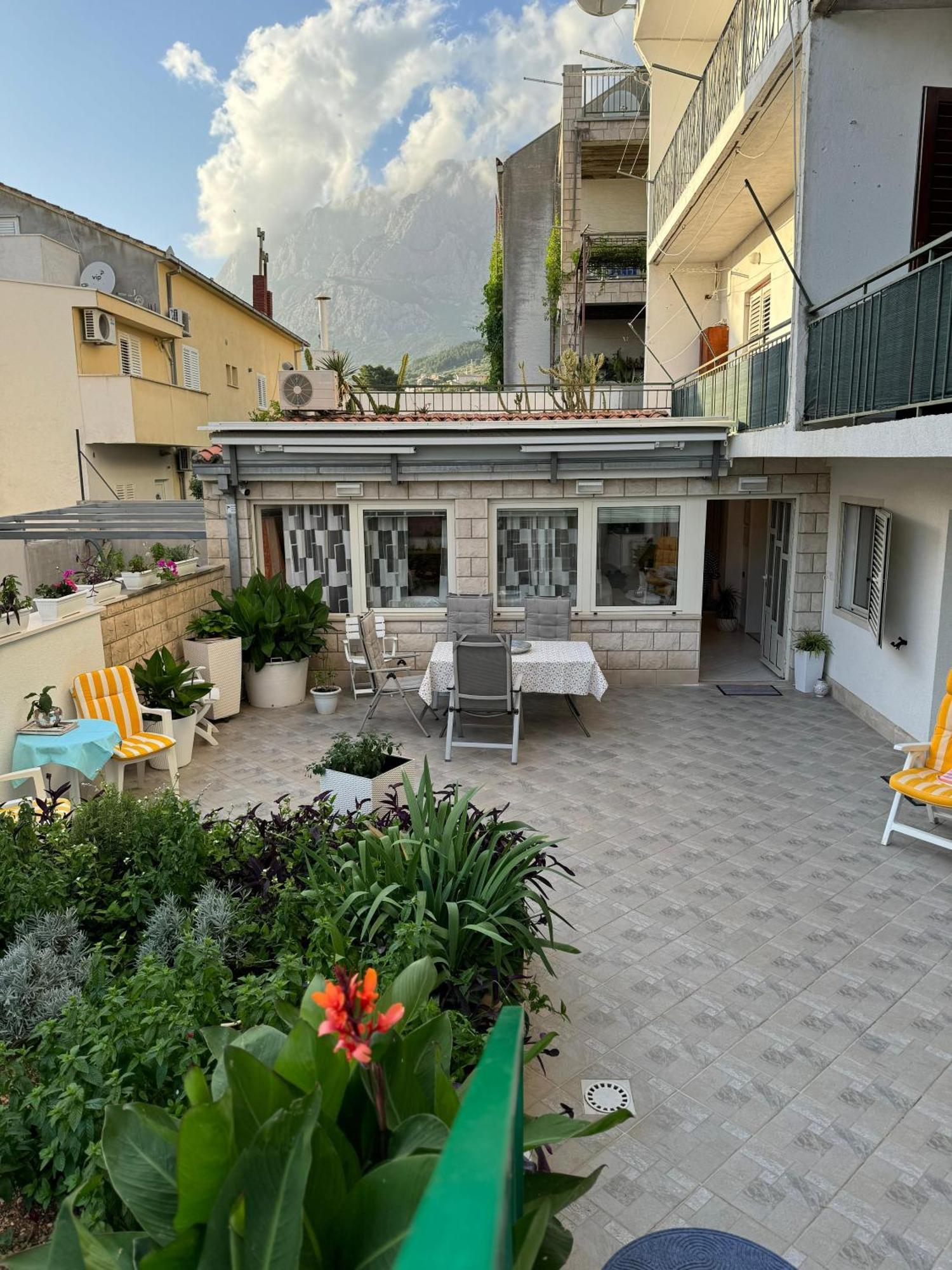 Apartman Nika - Marija Makarska Exteriör bild